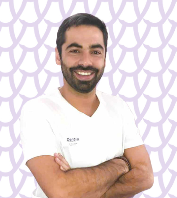 Doutor Nuno Cunha, dentista na clínica dentária Dentya