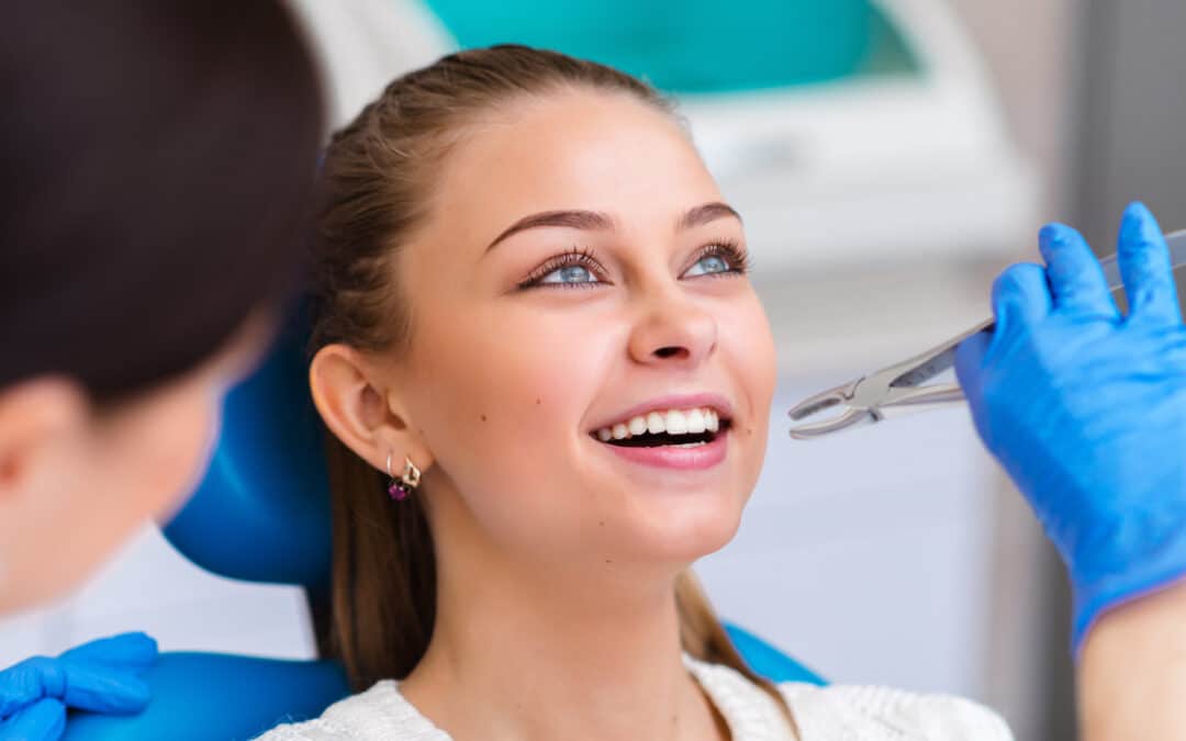 Extração dentária: Como substituir os dentes em falta?