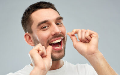 Melhore a sua higiene oral com fio dentário e escovilhão